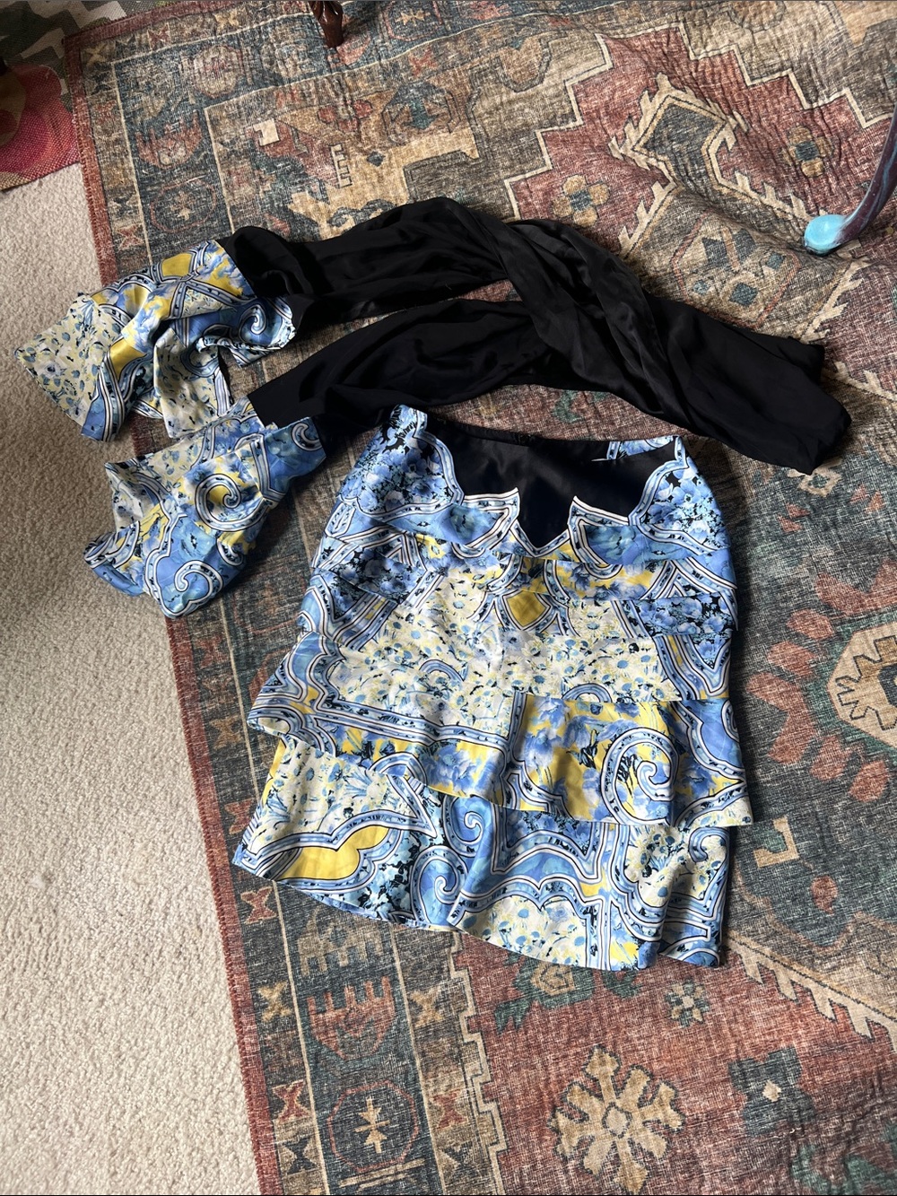 Silk scarf and skirt-  Carlisle 
Blue, YellowFloral Silk skirt and matching wrap